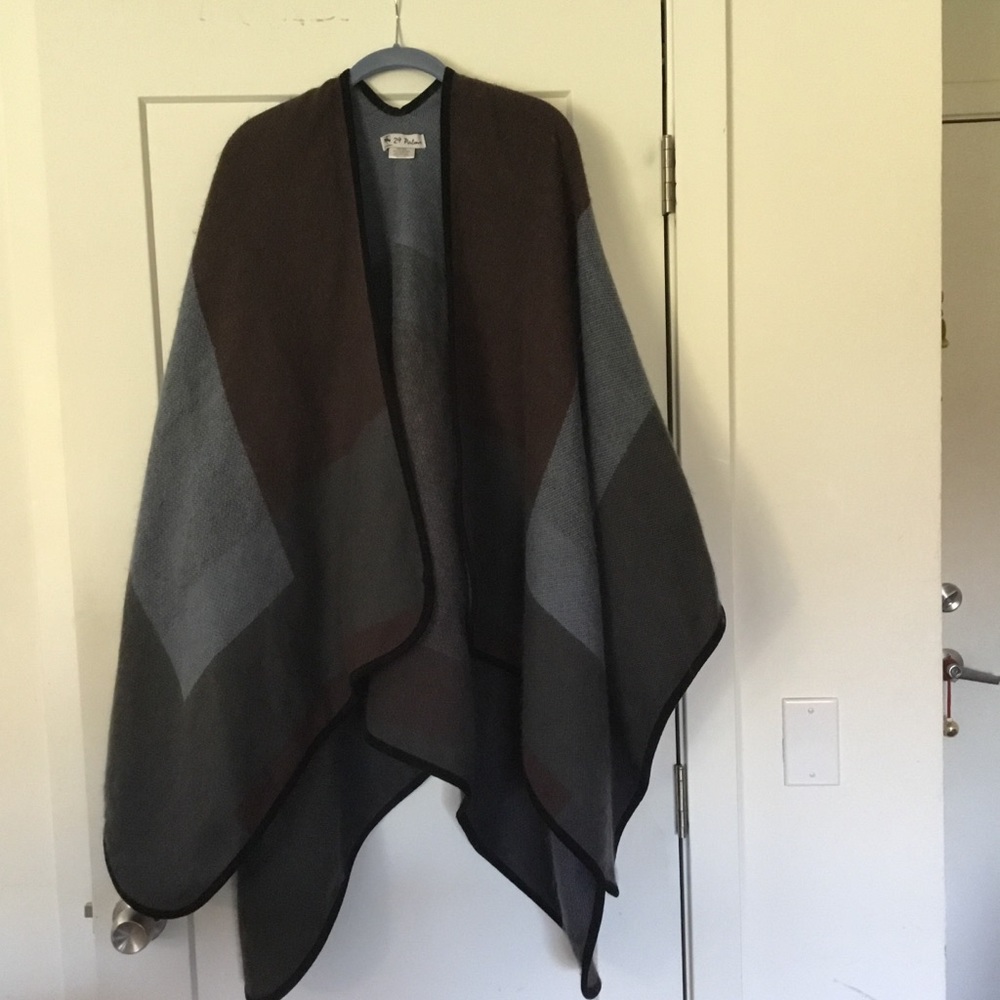 Perfect Fall/Winter/Spring Sweater Cape/Wrap - Picture 3 of 6